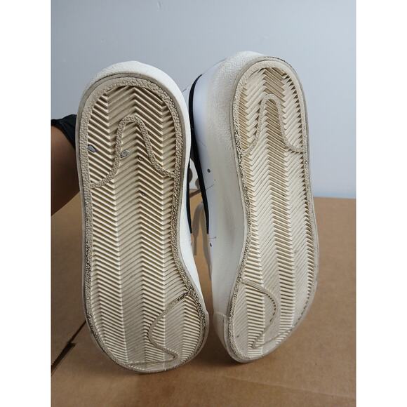 USED Nike Women’s Blazer Mid ’77 Sneakers White Black Sail Size 6.5 - Picture 4 of 5